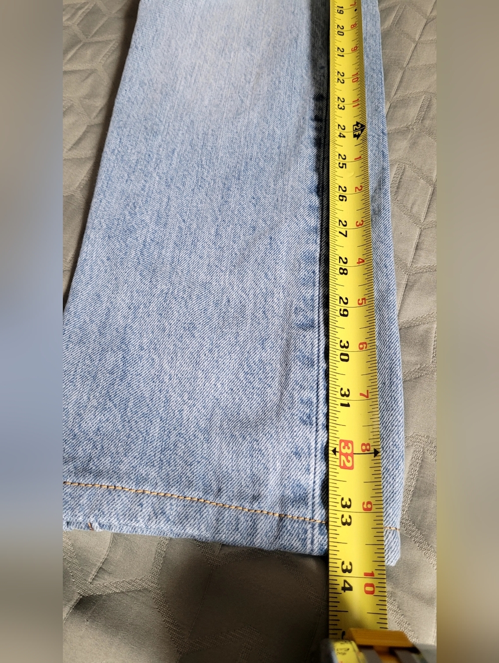 Levi's 501 Distressed Straight Leg Jeans Light Wash Mid Rise Vintage Size 24 - Picture 9 of 12